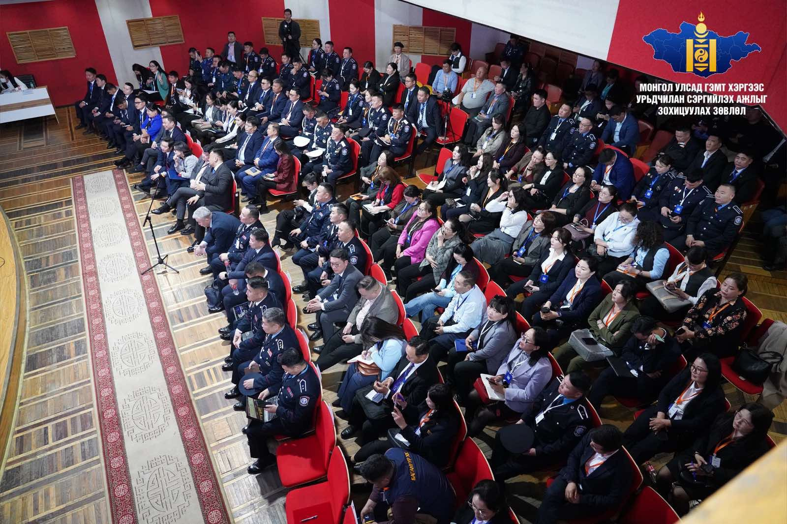 ГЭМТ ХЭРЭГ, ЗӨРЧЛӨӨС УРЬДЧИЛАН СЭРГИЙЛЭХ “ХАМТДАА ШИЙДЬЕ” УУЛЗАЛТ, ХЭЛЭЛЦҮҮЛЭГ БАГАНУУР ДҮҮРЭГТ БОЛЛОО
